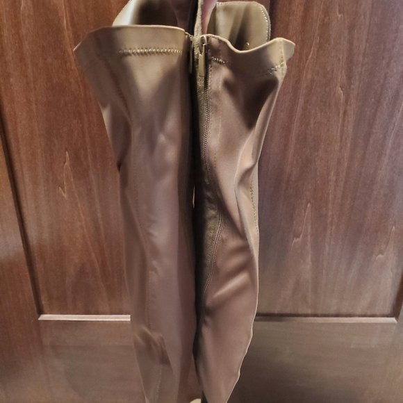 NWOT Over the Knee Taupe Boots - Picture 6 of 7